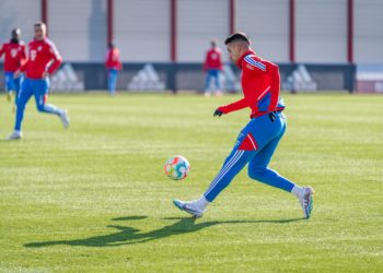 Joao Cancelo set to make full home debut as Bayern aim to stay top