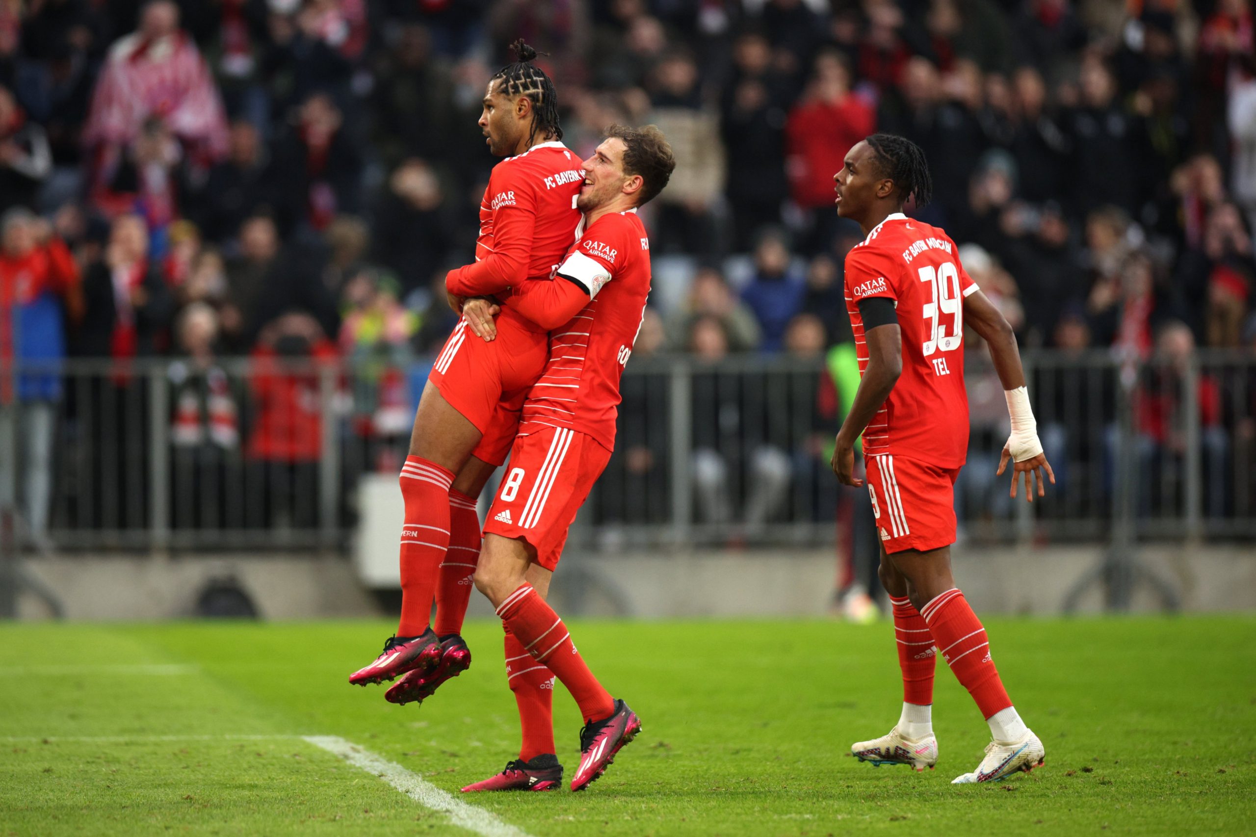 Bayern Munich see off Bochum, maintain top position