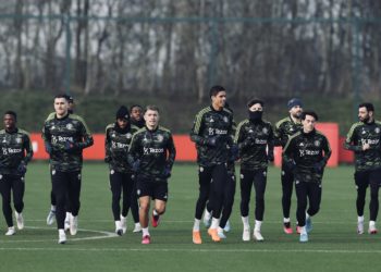 Europa League: Barcelona host Man United