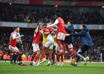 Arsenal come two goals down to win a 3-2 thriller