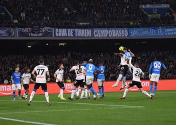 Champions League: Napoli out to finish Job off