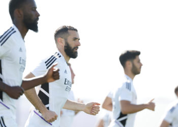 La Liga preview: Real Madrid play catch-up to Barcelona as Valencia continue fight for survival
