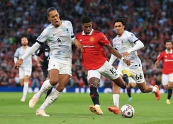 Battle of the heavyweights as Liverpool, Man United face-off