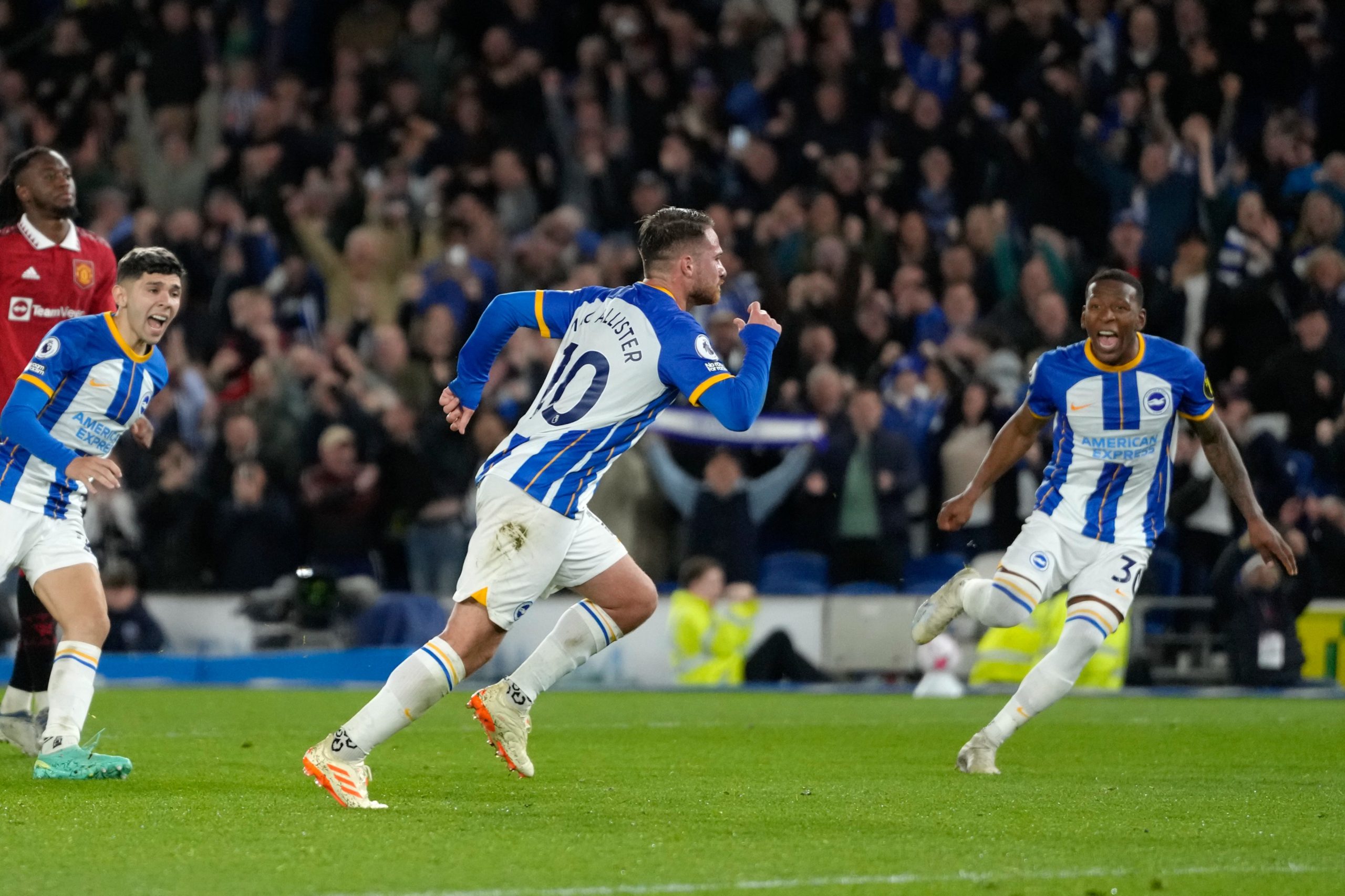 Mac Allister scores late penalty as Brighton defeat United at Amex