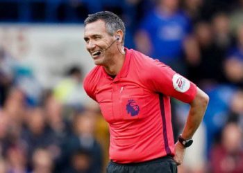 Andre Marriner: Premier League referee announces retirement from officiation