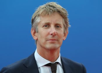 Van Der Sar in ICU after suffering brain bleed in Croatia