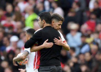 ‘I love him, errors are part of football’ – Arteta on Jorginho’s costly mistake against Tottenham