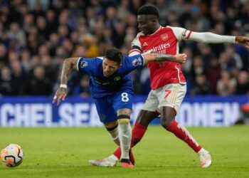 Arsenal come two goals down to draw 2-2 against Chelsea in London derby