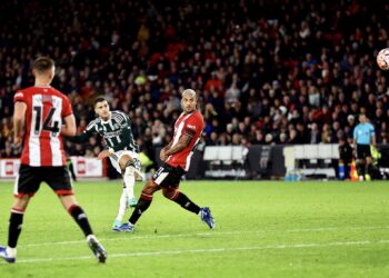 Diogo Dalot fires Man United to back-to-back Premier League victories