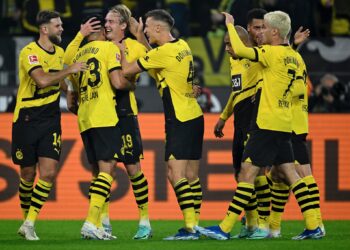 Bundesliga Review: Bayern, Leverkusen and Dortmund’s unbeaten streaks continue after victories on Match day 8