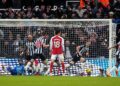 Newcastle edge Arsenal 1-0 to hand the Gunners first league defeat