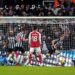 Newcastle edge Arsenal 1-0 to hand the Gunners first league defeat