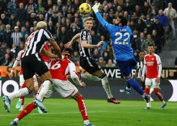 ‘Anthony Gordon’s goal should’ve been ruled out’- Former Referee Dermot Gallagher