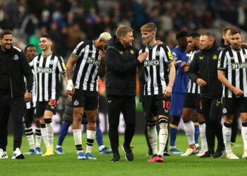 ‘He should have stuck with his initial decision’- Eddie Howe critizes referee Szymon Marciniak