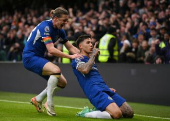 Enzo Fernandez scores twice as 10-man Chelsea triumph Brighton